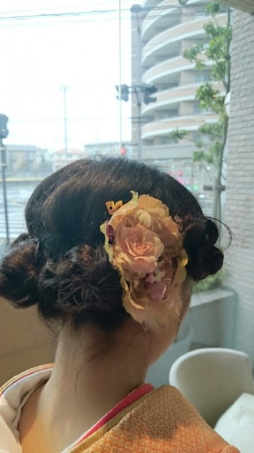 お団子風アップヘア 画像
