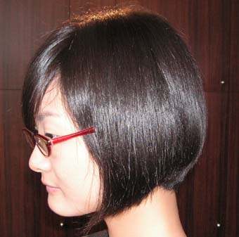 日本人の扁平 ハチ張りをカバーするヘアカット 流山市の美容室 ヘアサロン ウェーブ