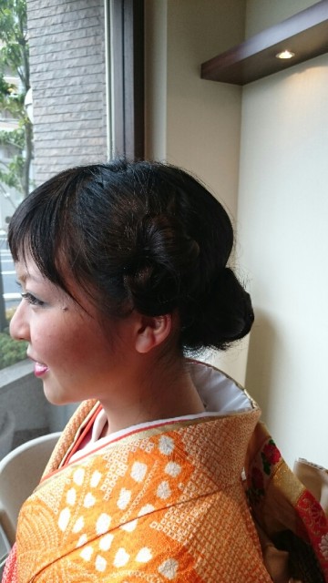 可愛く可憐なお団子ヘア画像