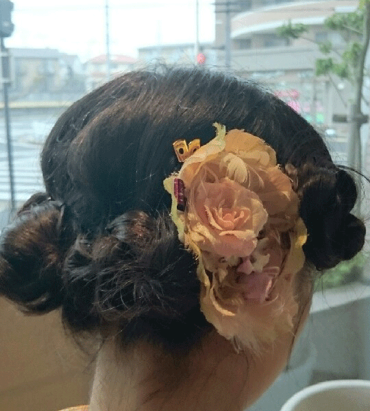 洋装や和装でも合う髪飾り