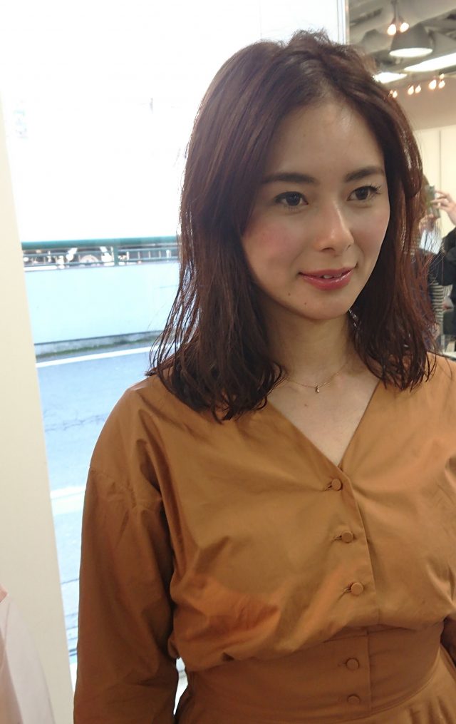 ヘアカラー効果的なハイライト ローライト 流山市の美容室 ヘアサロン ウェーブ